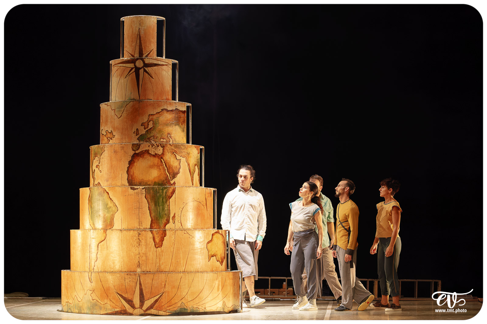 ESENCIAL (VAIVEN CIRCO)